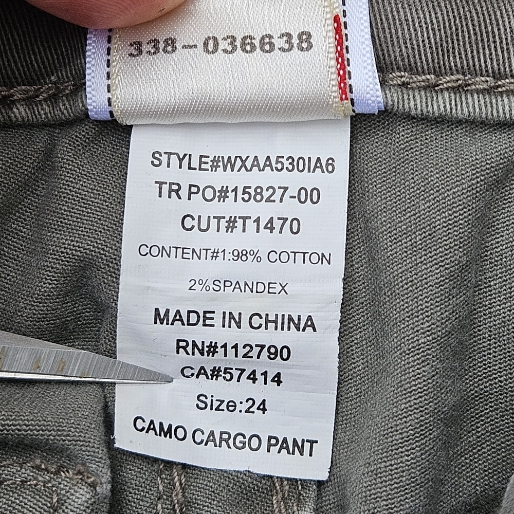 True Religion Camo Cargo Pants Utility Leggings Green Pockets Stretch Womens 24 - Picture 9 of 16